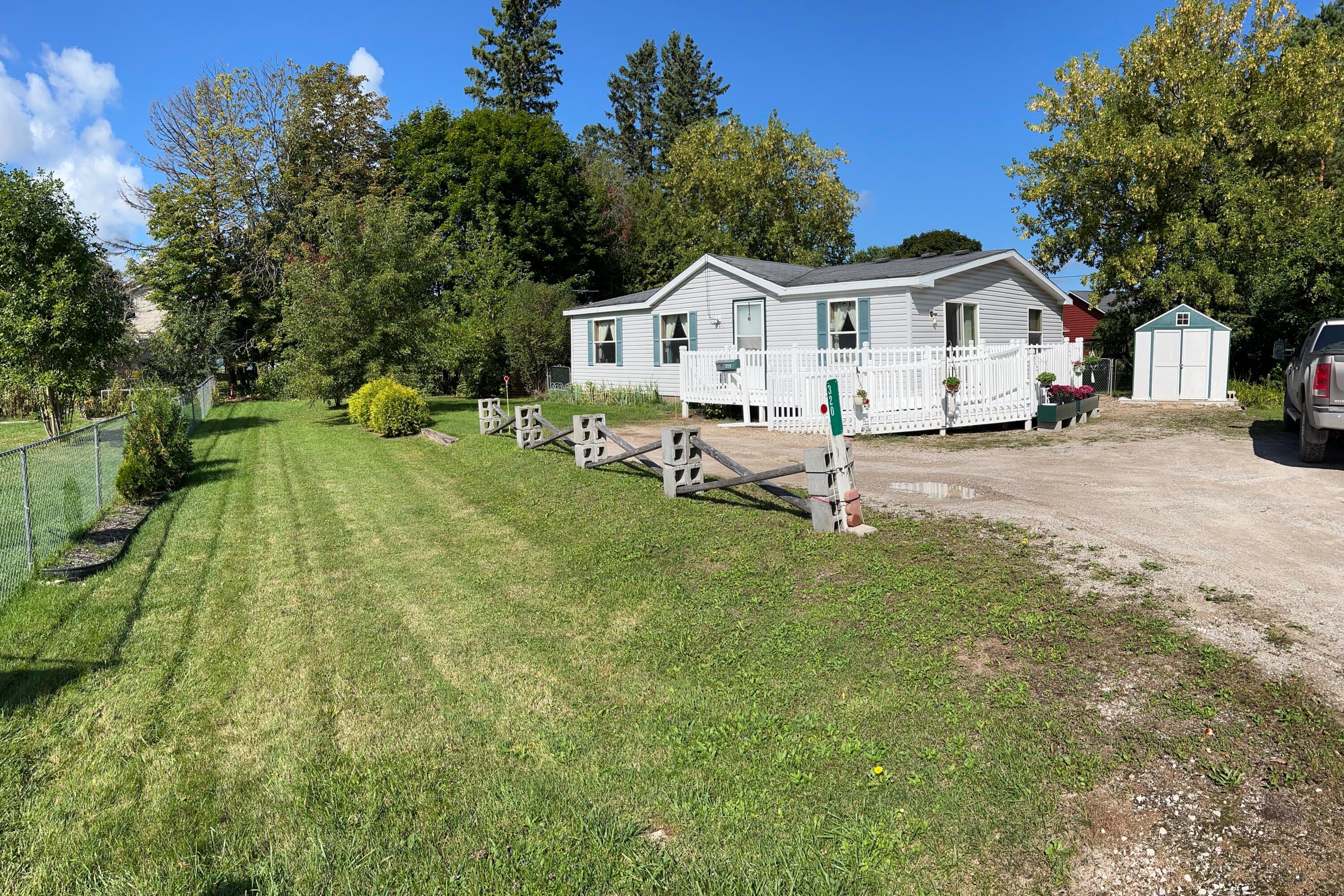 320 South D Street Cheboygan, MI 49721 - Photo 9 of 74 Gallery Image 9