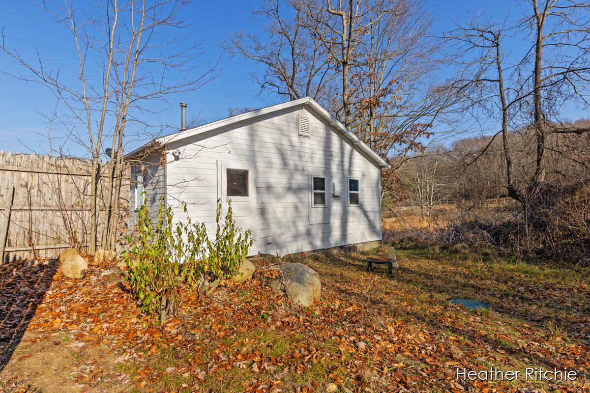 4160 South Norris Road Delton, MI 49046 - Photo 5 of 26 IMG_1016