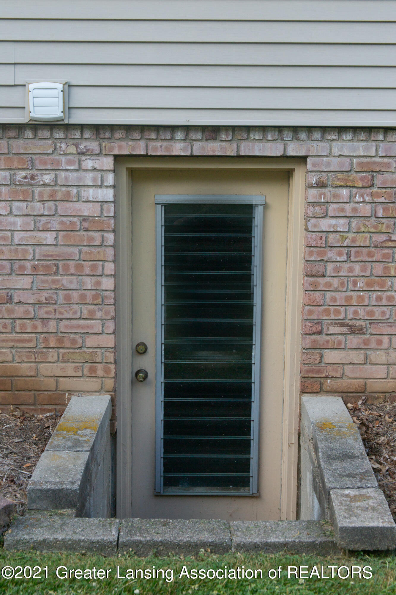 3723 Ridgefield Road Lansing, MI 48906 - Photo 41 of 68 IMG_3570