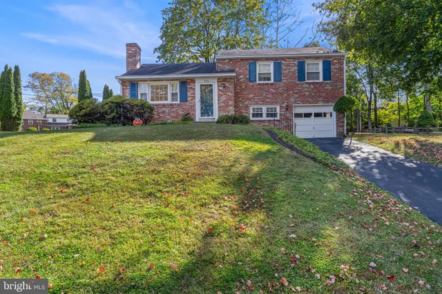 $525,000 | 320 Landsende Road, Devon, PA 19333