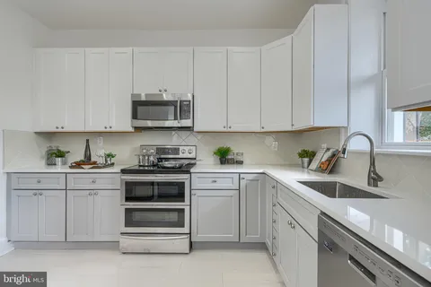 $240,000 | 427 East 27th Street, Baltimore, MD 21218