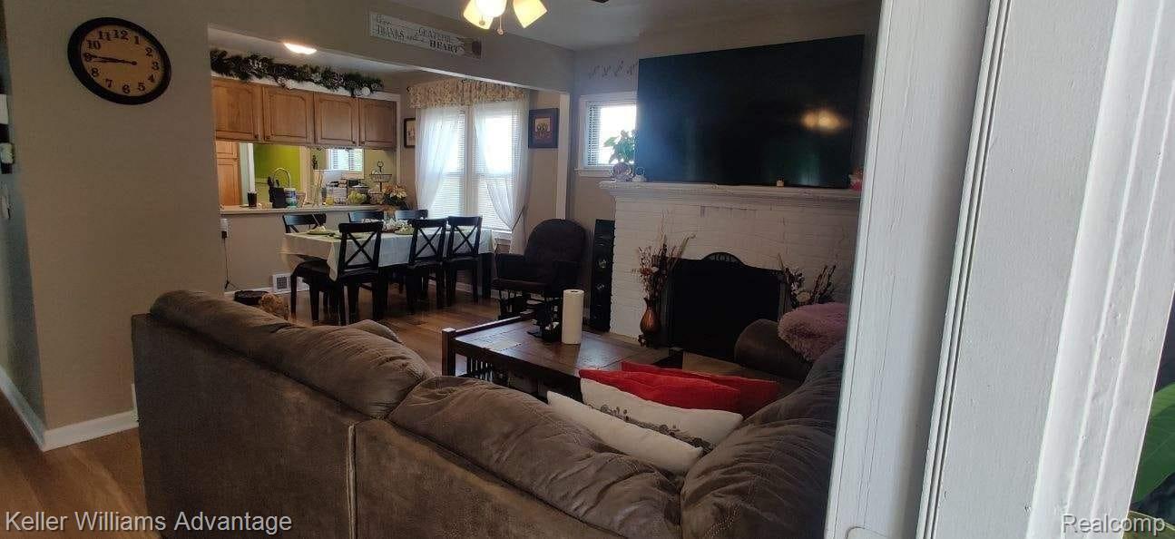 35824 John R Street Wayne, MI 48184 - Photo 11 of 56 LIVING DINING.jpeg
