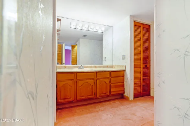 $1,950 | 100 Silver Beach Avenue, Unit 816, Daytona Beach, FL 32118