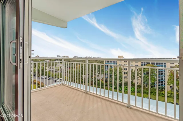 $1,950 | 100 Silver Beach Avenue, Unit 816, Daytona Beach, FL 32118