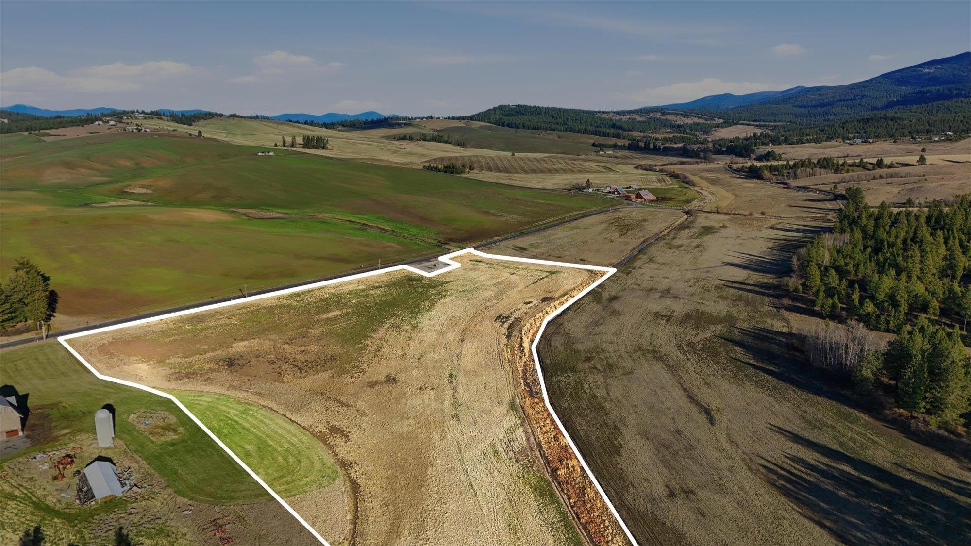 14828 East Belmont Road Mica, WA 99023 - Photo 16 of 18