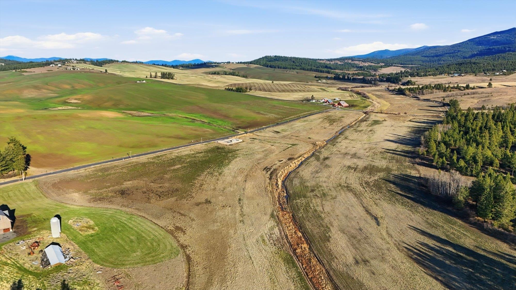 14828 East Belmont Road Mica, WA 99023 - Photo 17 of 18