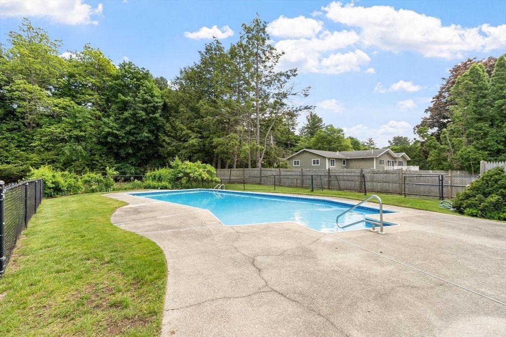 2 Rourke Lane Lynnfield, MA 01940 - Photo 35 of 40