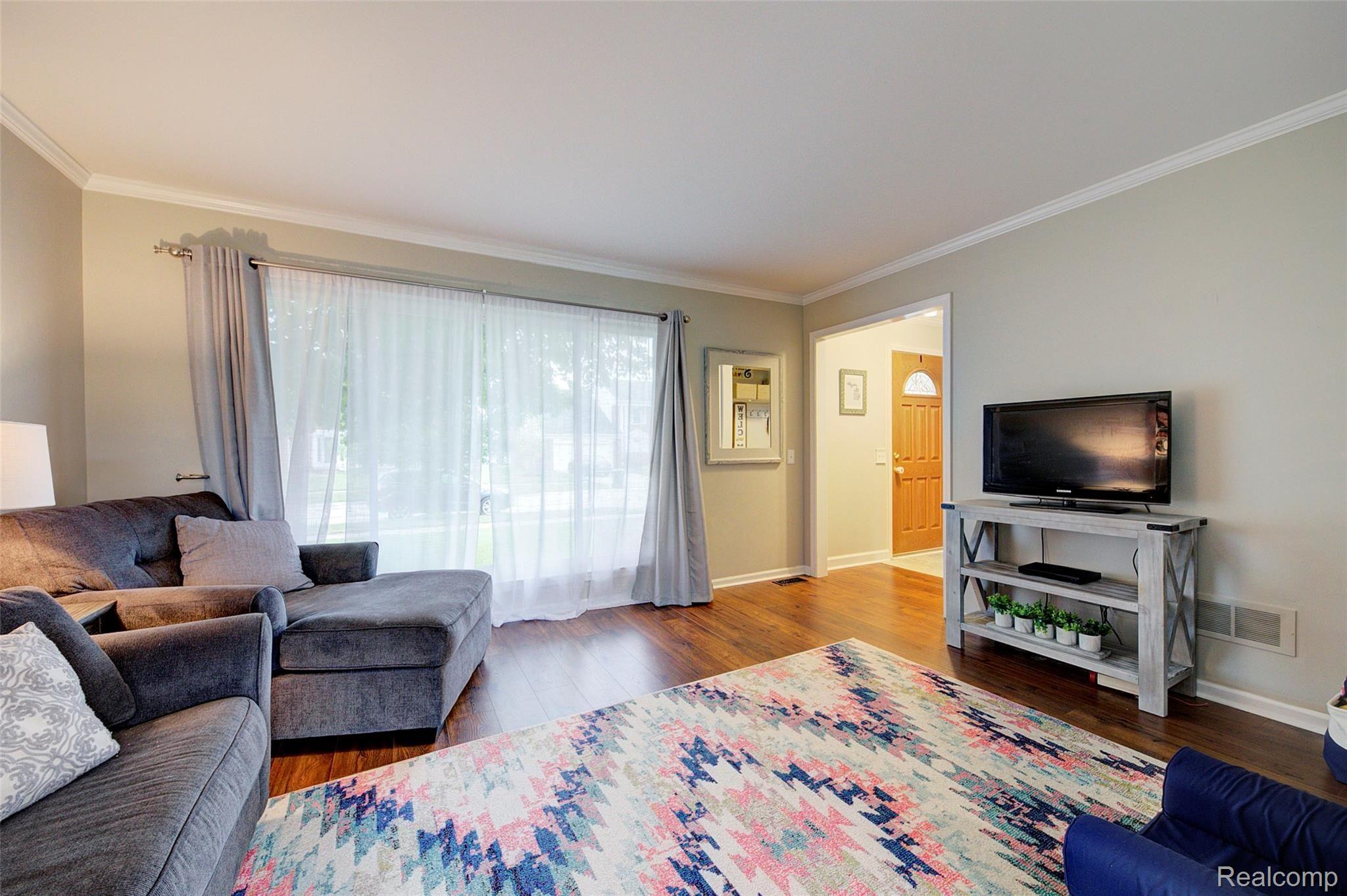 6853 Carlton Road Canton, MI 48187 - Photo 6 of 51 6 Living Room.jpg