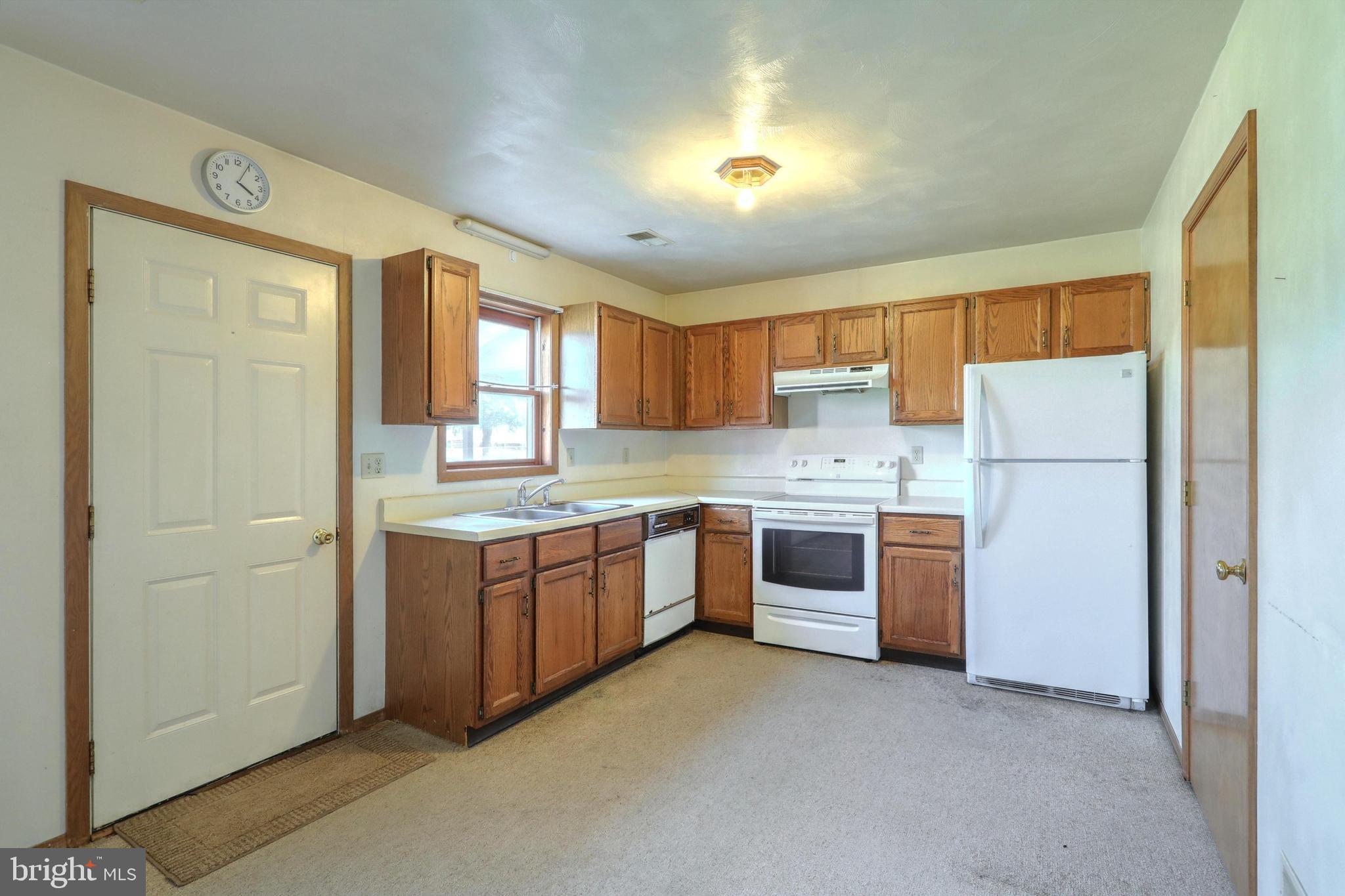 11 Stuart Circle Hanover, PA 17331 - Photo 5 of 20 Gallery Image 5