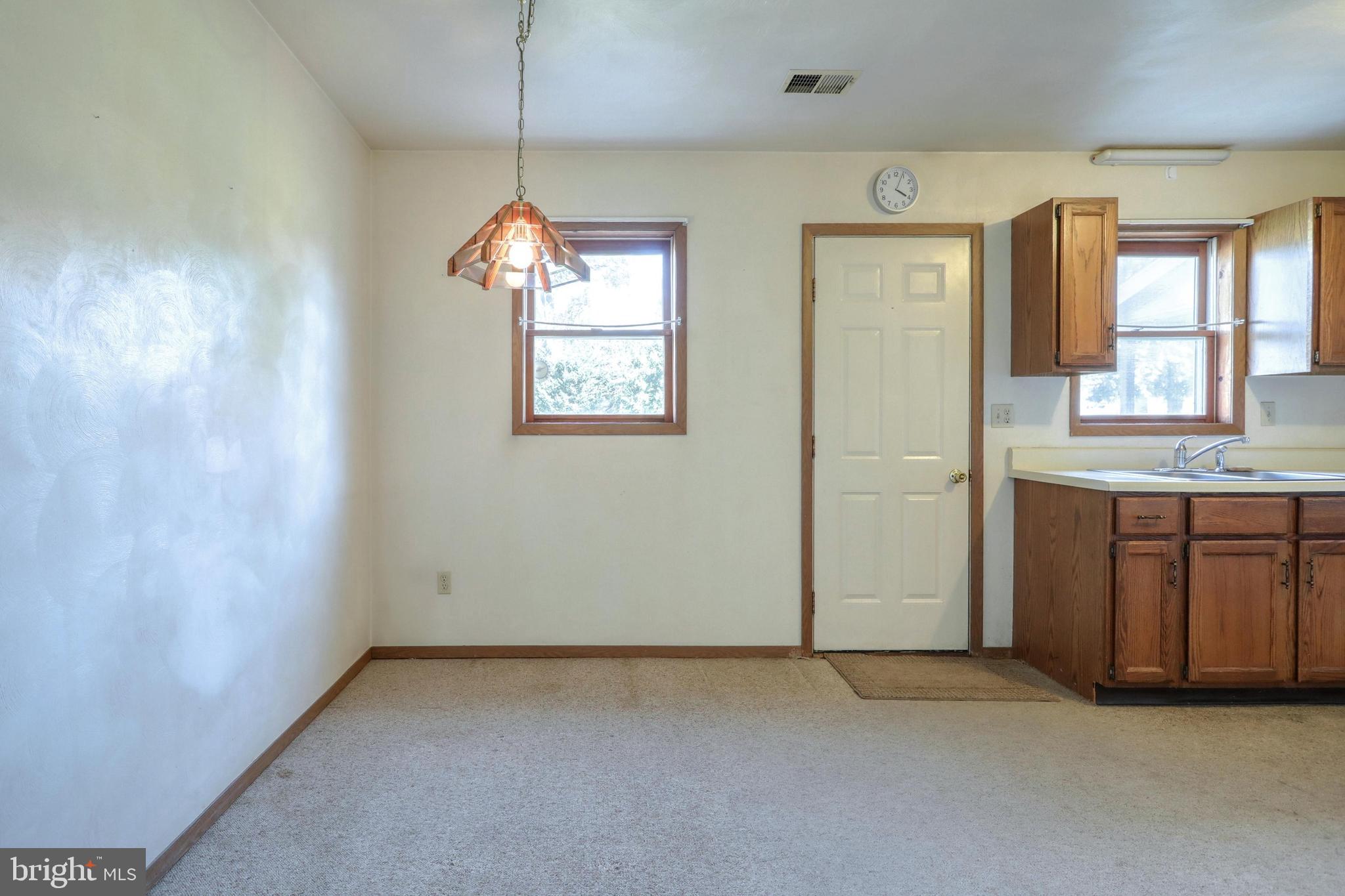 11 Stuart Circle Hanover, PA 17331 - Photo 8 of 20 Gallery Image 8