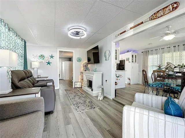 $129,900 | 3300 26th Avenue East, Unit 37, Bradenton, FL 34208