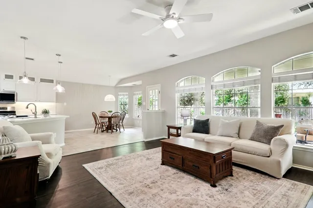 $611,999 | 10733 Quarry Oaks Trail, Austin, TX 78717