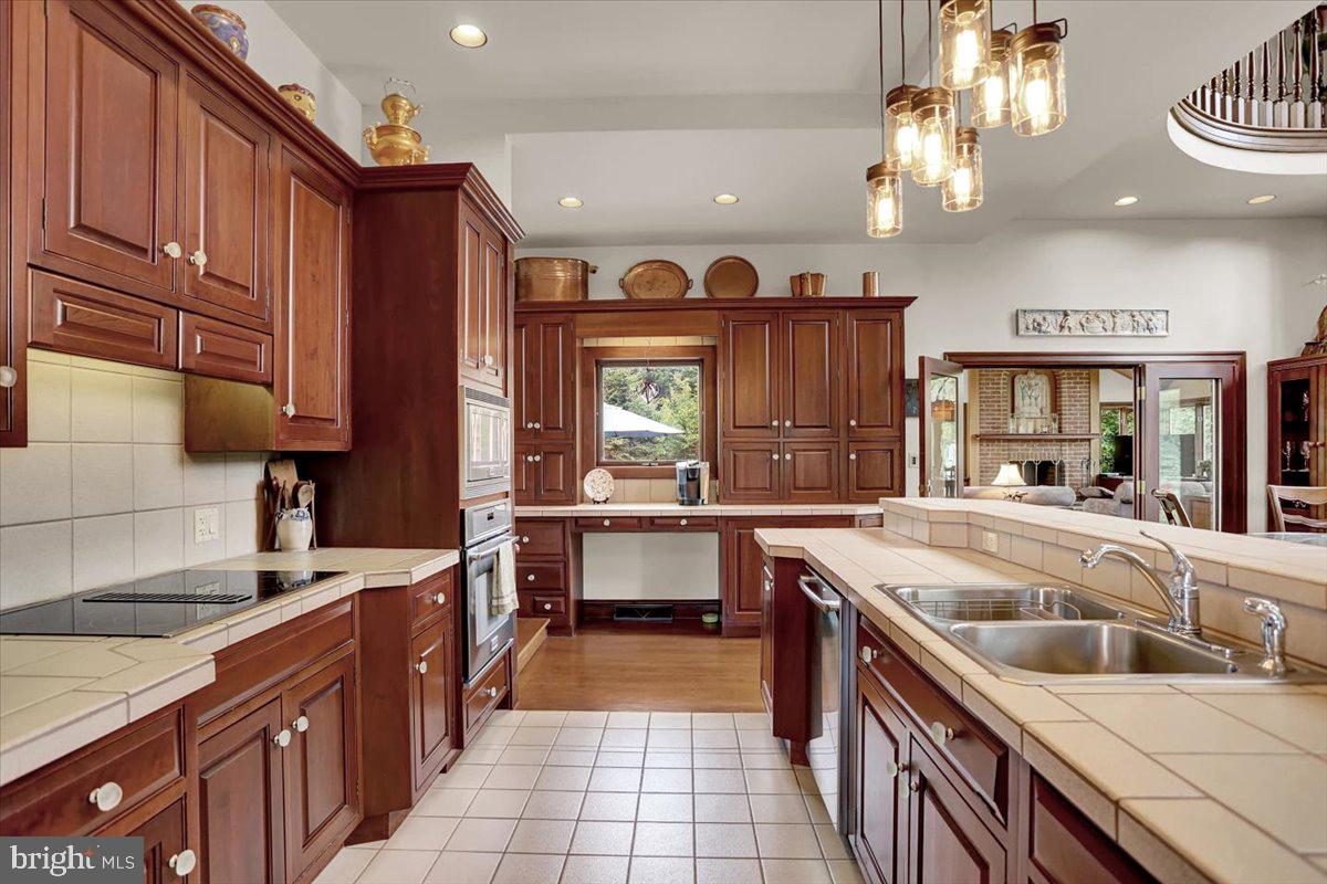 7 East Yellowbreeches Road Carlisle, PA 17015 - Photo 13 of 36 Gallery Image 13