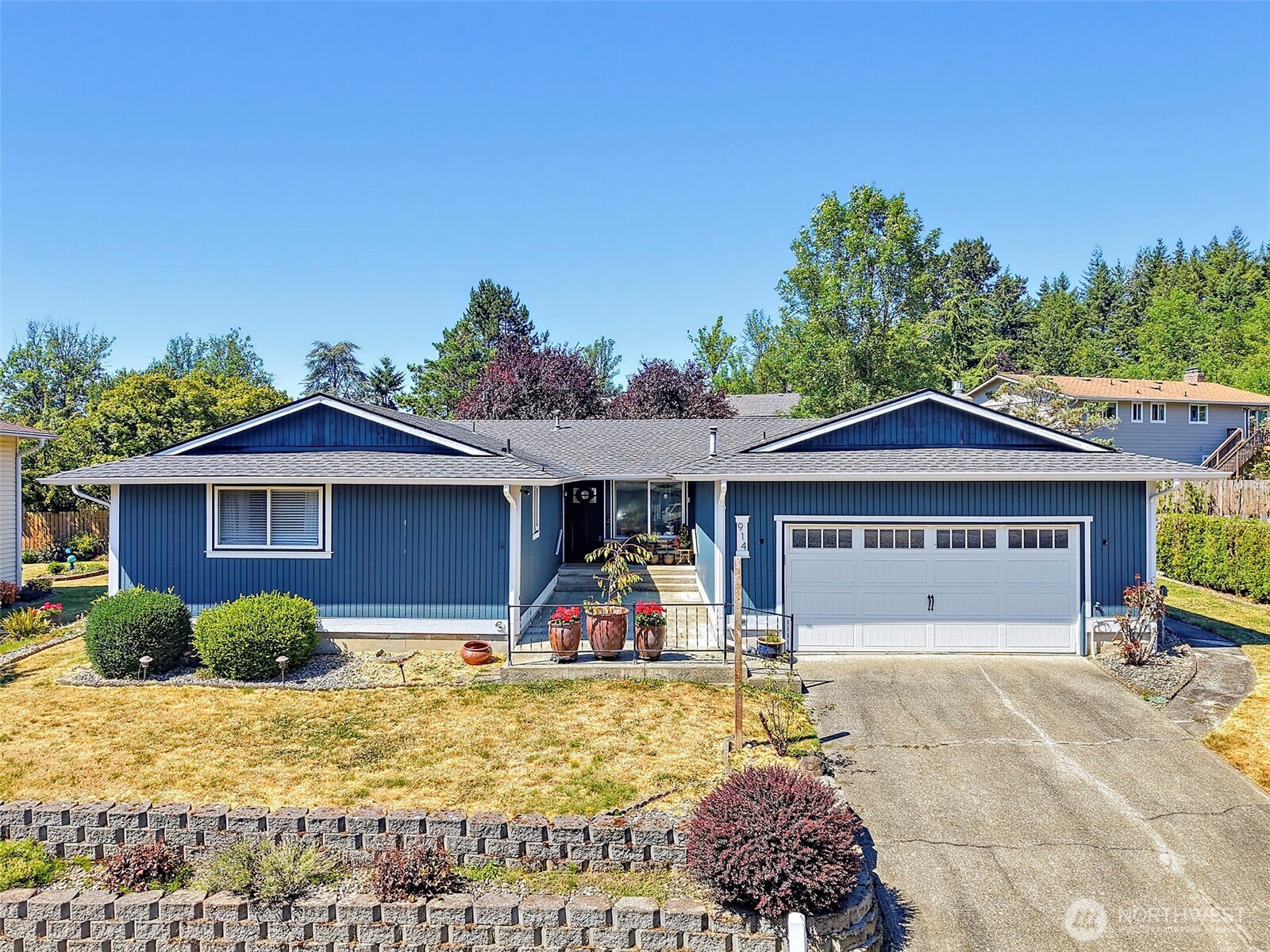 914 South 30th Place Renton, WA 98055 - Photo 1 of 38 Gallery Image 1