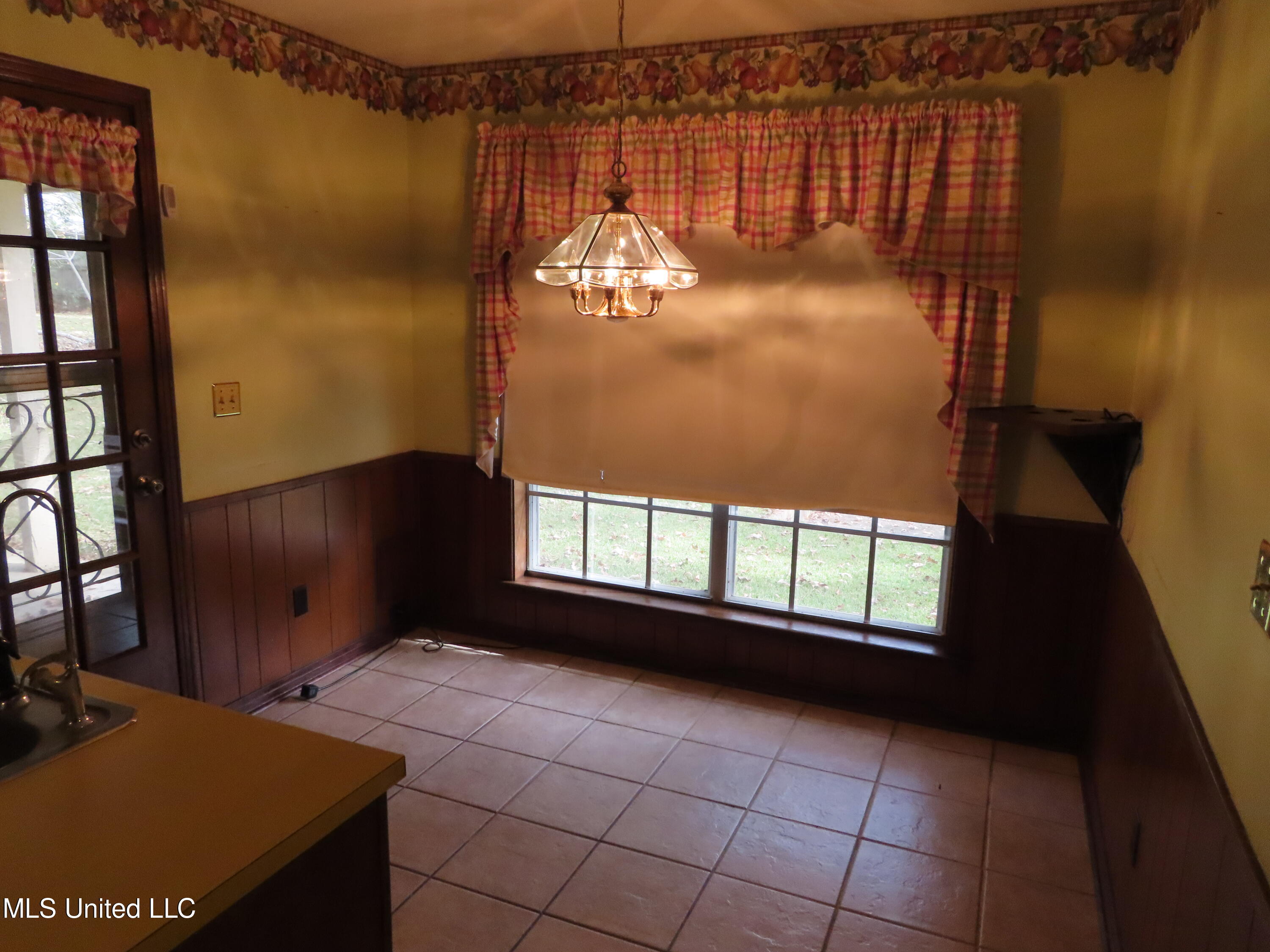 304 Camp Garaywa Road Clinton, MS 39056 - Photo 8 of 23 IMG_2665