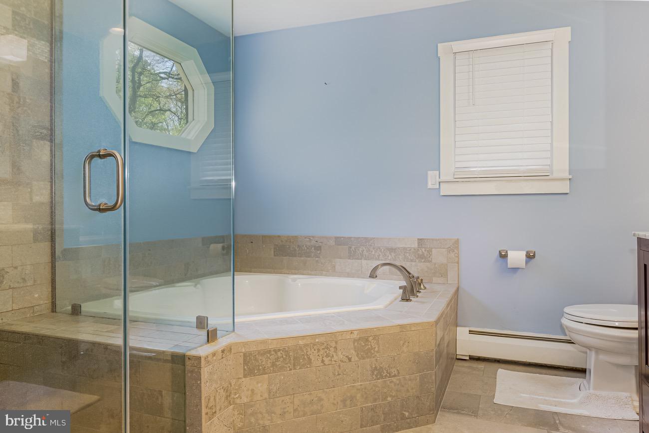 11 Bowker Road Medford, NJ 08055 - Photo 30 of 38 Primary bathroom