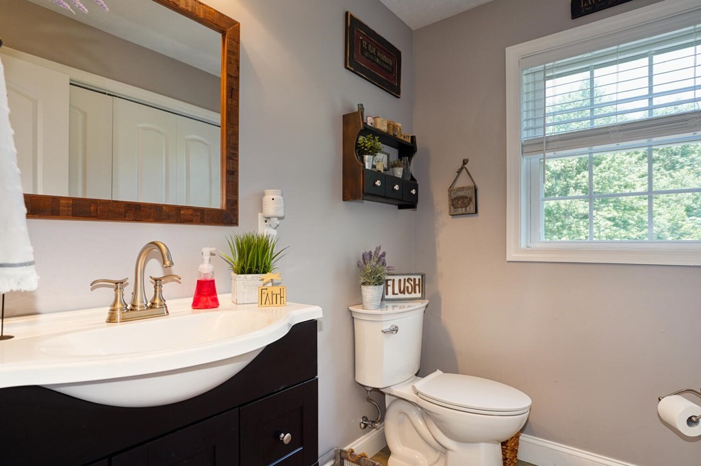 38 Spruce Road Westminster, MA 01473 - Photo 19 of 41 Gallery Image 19