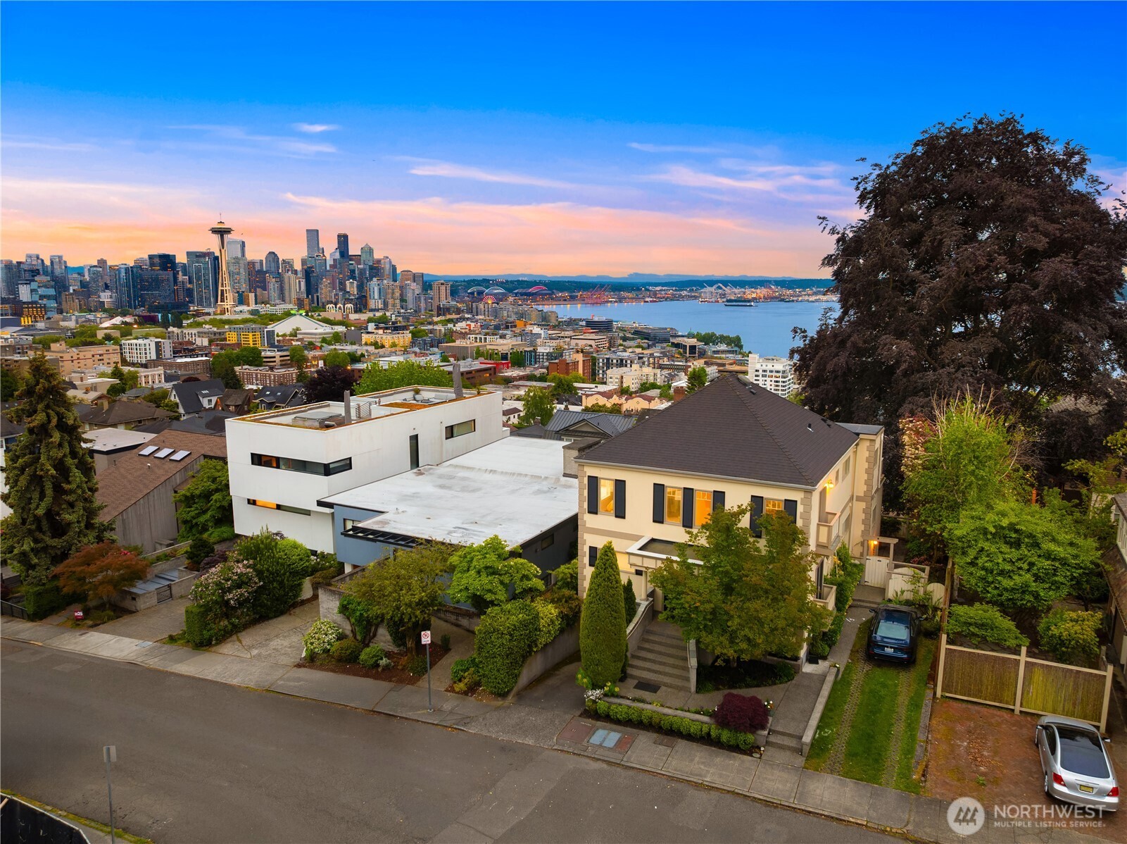 525 West Prospect Street, Unit A Seattle, WA 98119 - Photo 4 of 33 a view of a city
