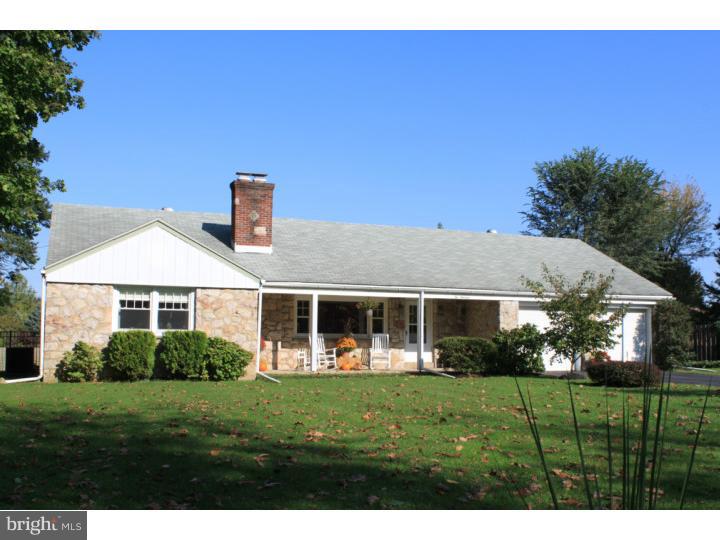 219 East Macada Road Bethlehem, PA 18017 - Photo 1 of 20 Front Yard