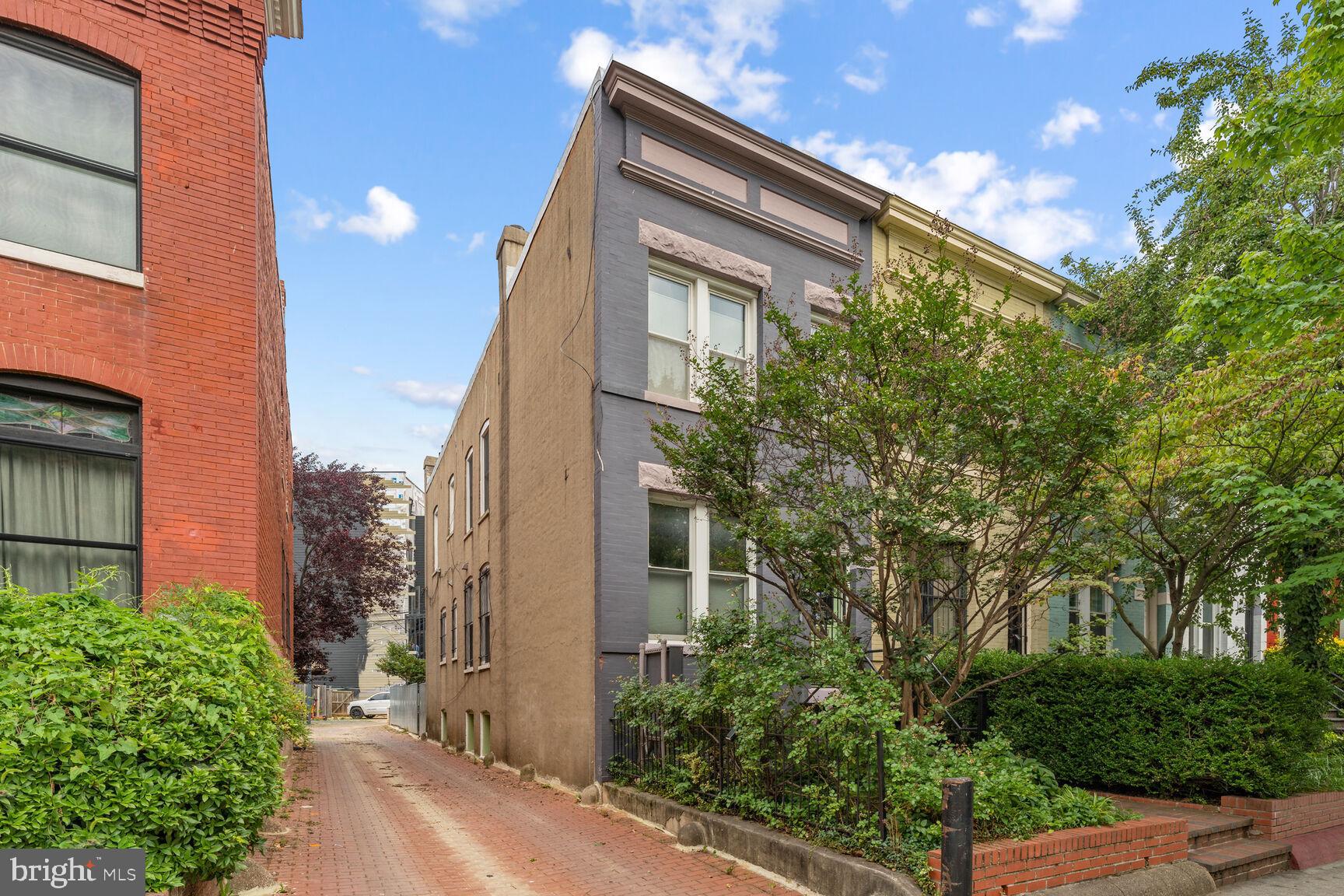722 13th Street Southeast, Unit A Washington, DC 20003 - Photo 32 of 32