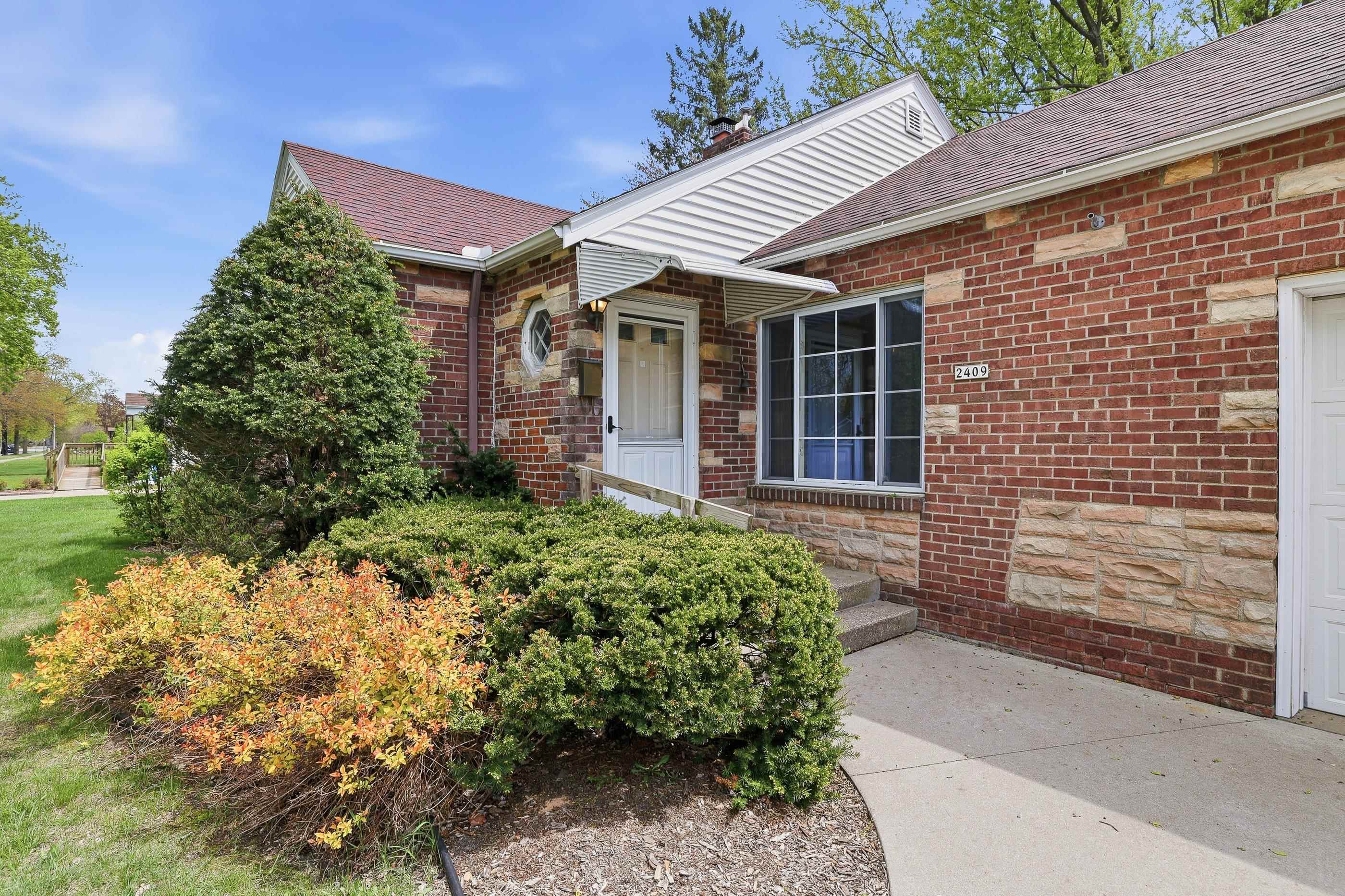 2409 Simonis Street Stevens Point, WI 54481 - Photo 4 of 40