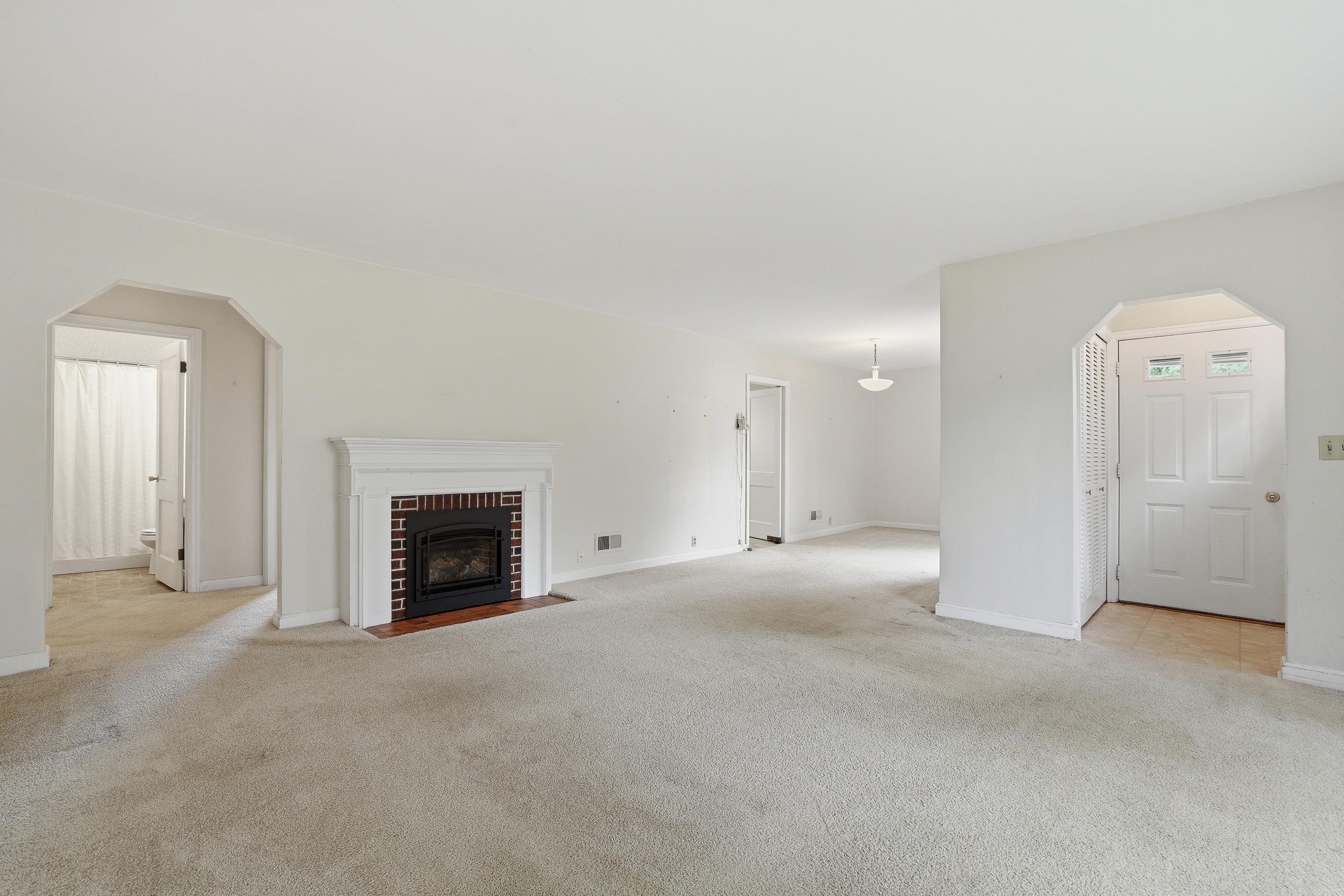 2409 Simonis Street Stevens Point, WI 54481 - Photo 6 of 40