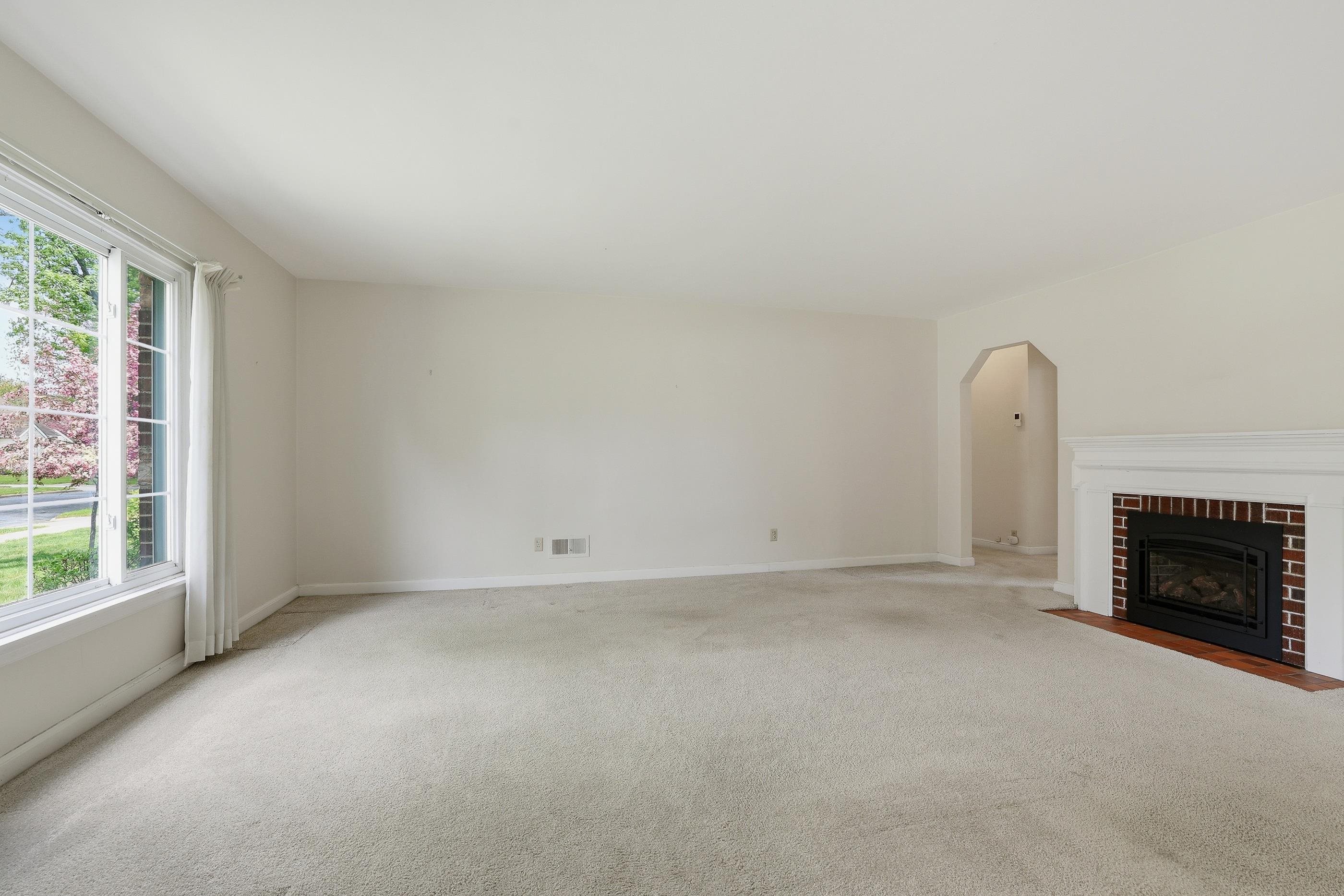 2409 Simonis Street Stevens Point, WI 54481 - Photo 9 of 40