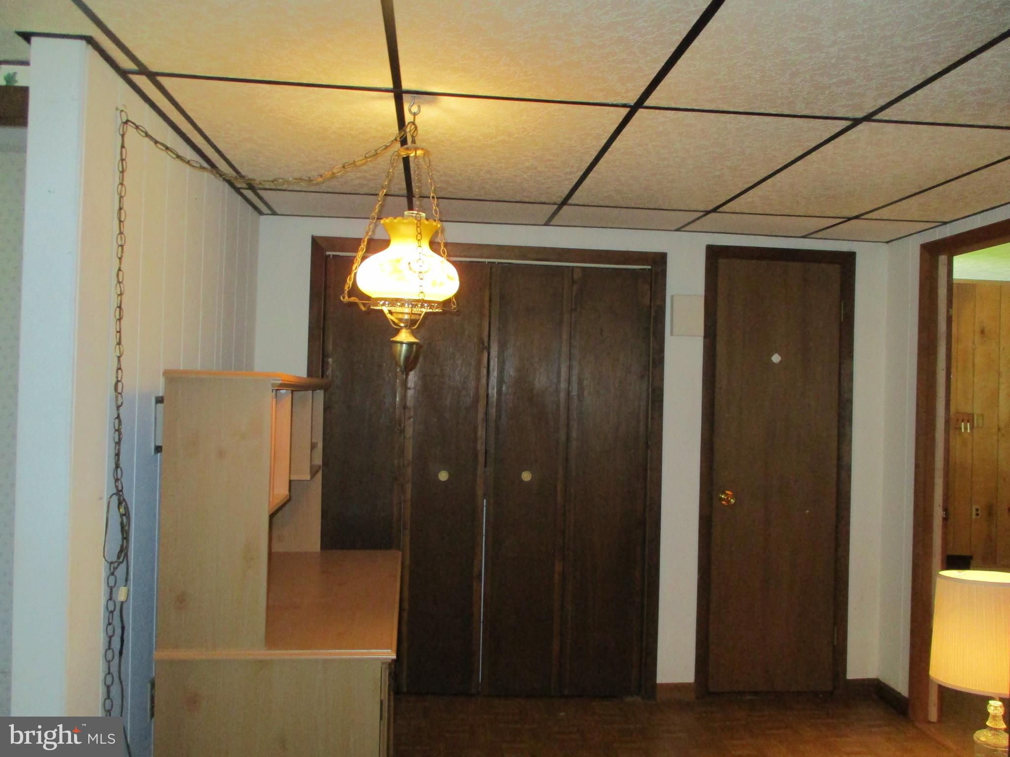 1295 Pious Ridge Road Berkeley Springs, WV 25411 - Photo 22 of 28 Interior (General)
