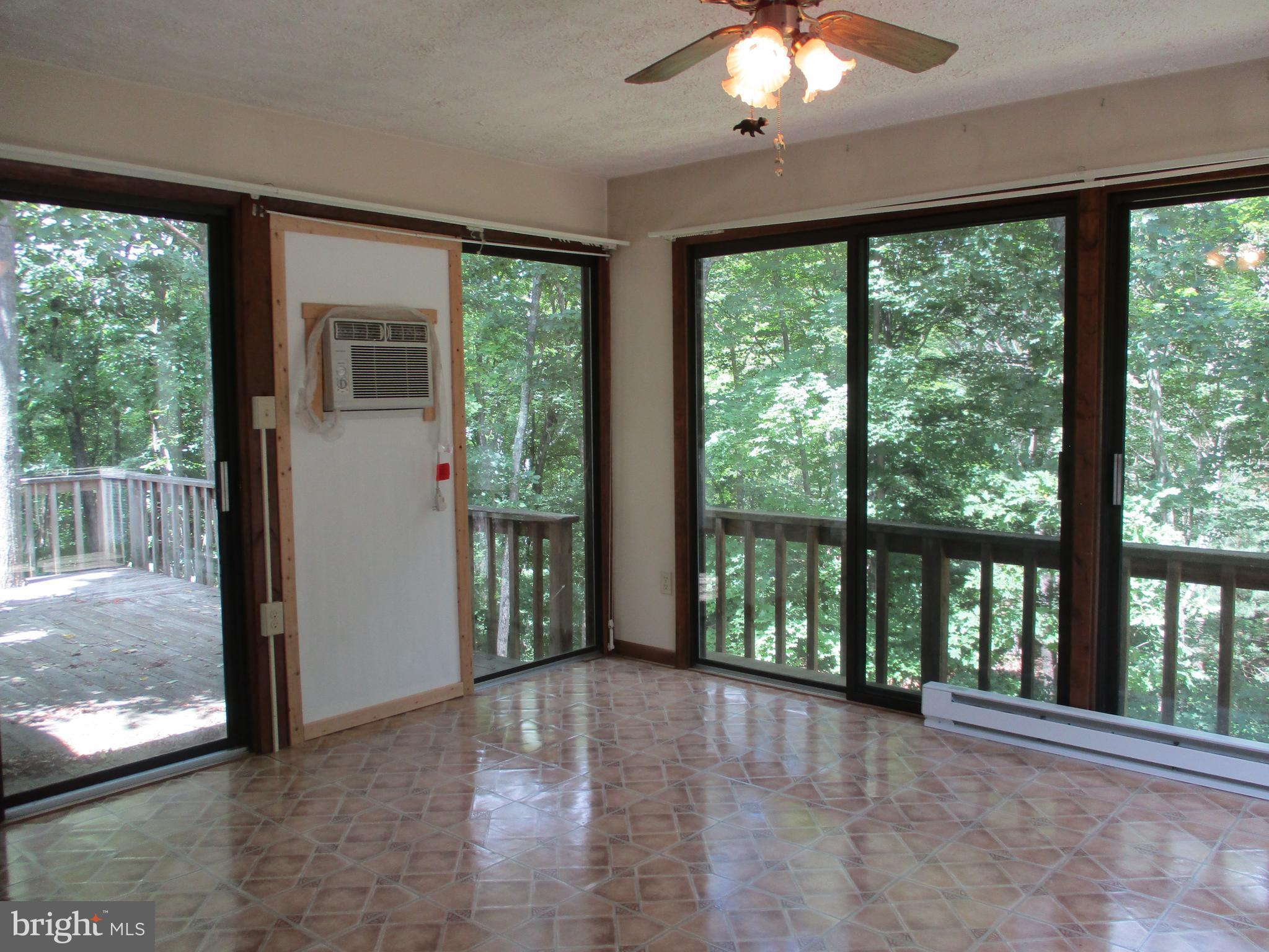 1295 Pious Ridge Road Berkeley Springs, WV 25411 - Photo 23 of 28 Interior (General)