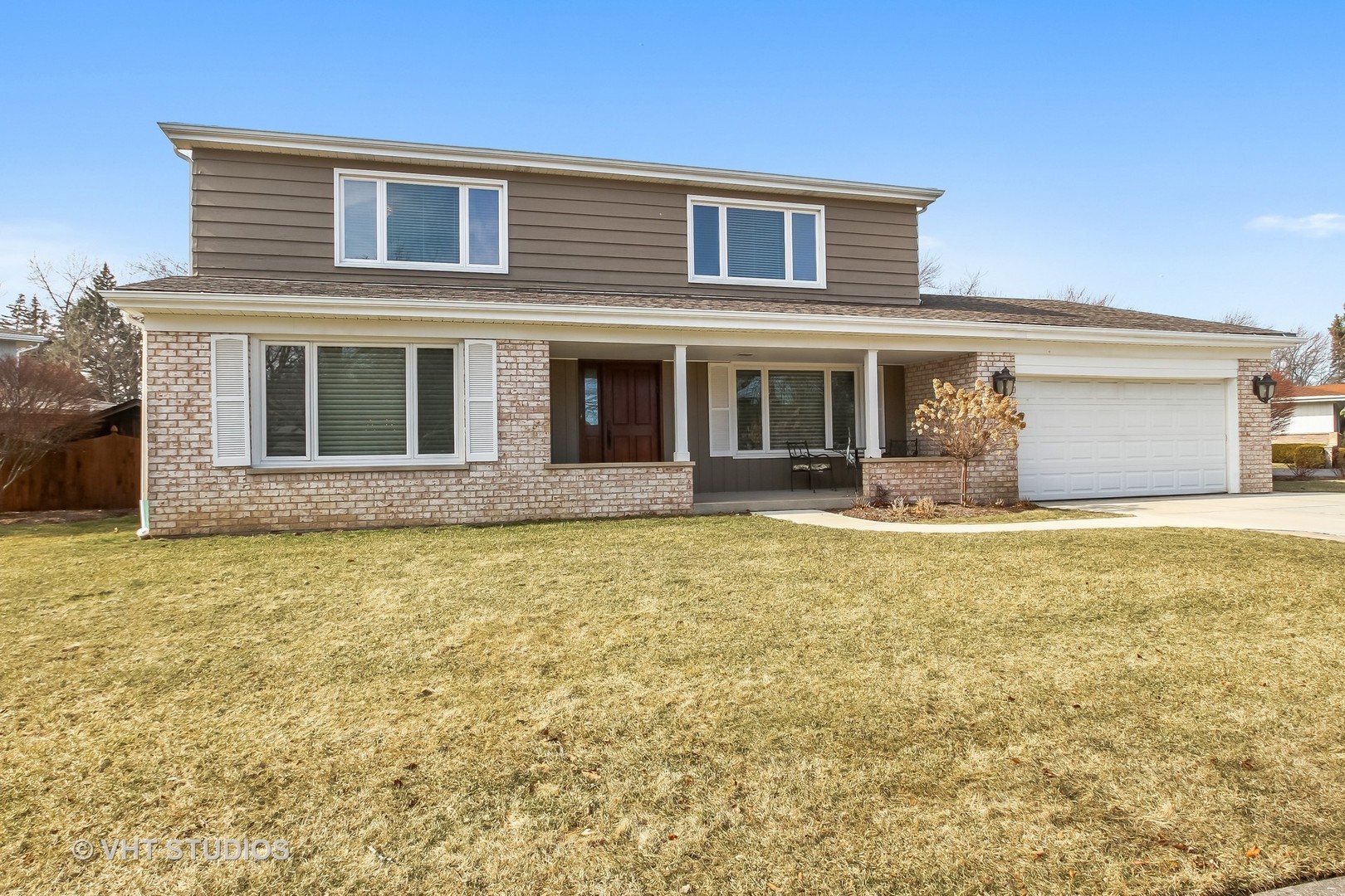 2048 Clover Road Northbrook, IL 60062 - Photo 1 of 28
