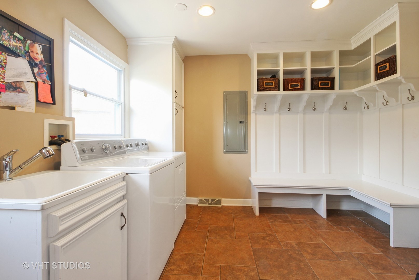 2048 Clover Road Northbrook, IL 60062 - Photo 12 of 28