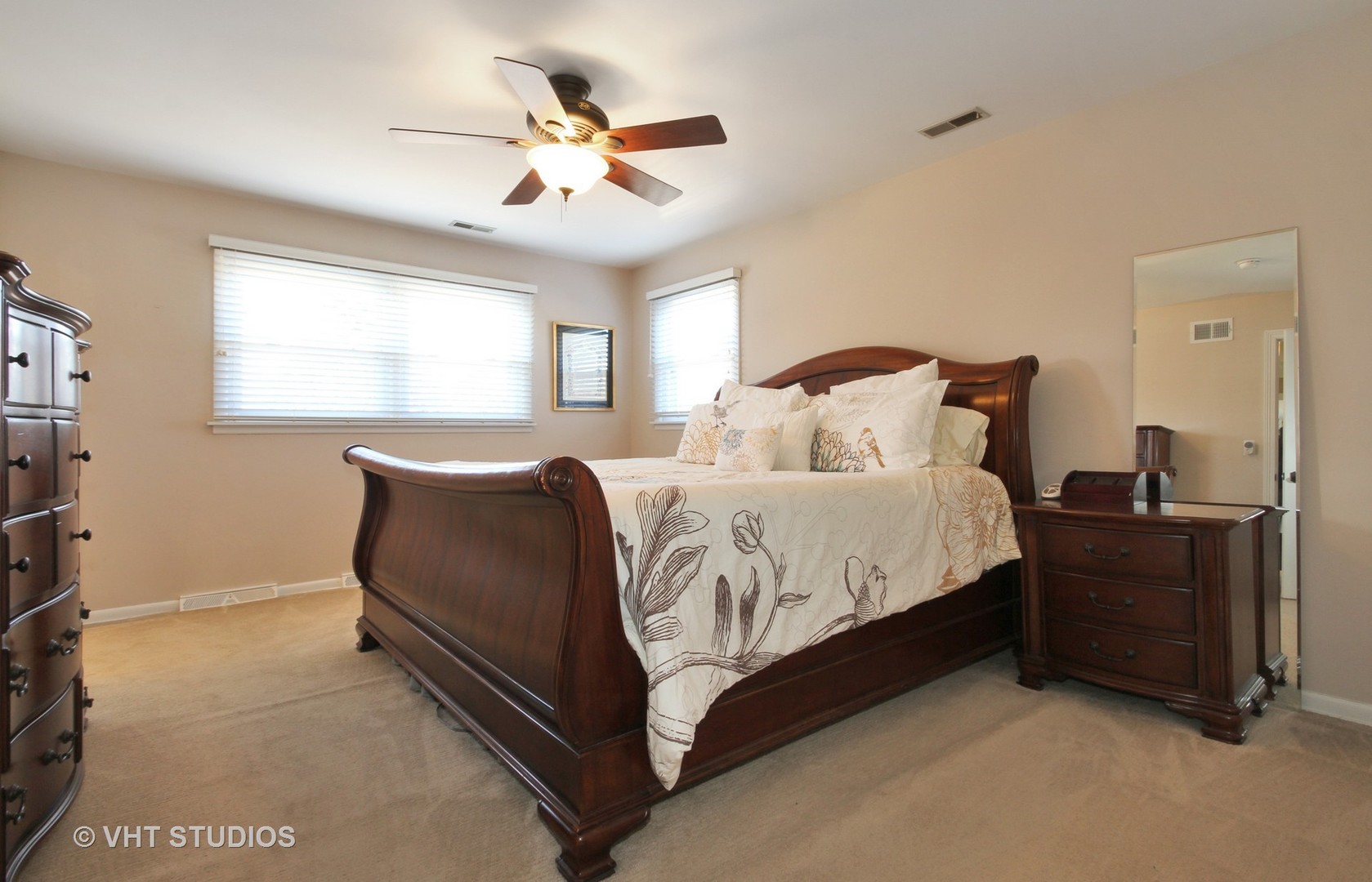 2048 Clover Road Northbrook, IL 60062 - Photo 14 of 28