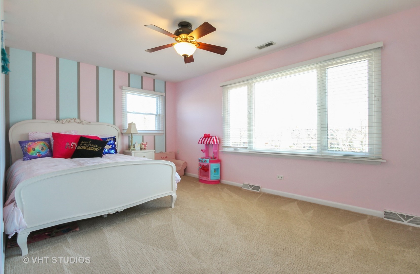 2048 Clover Road Northbrook, IL 60062 - Photo 17 of 28