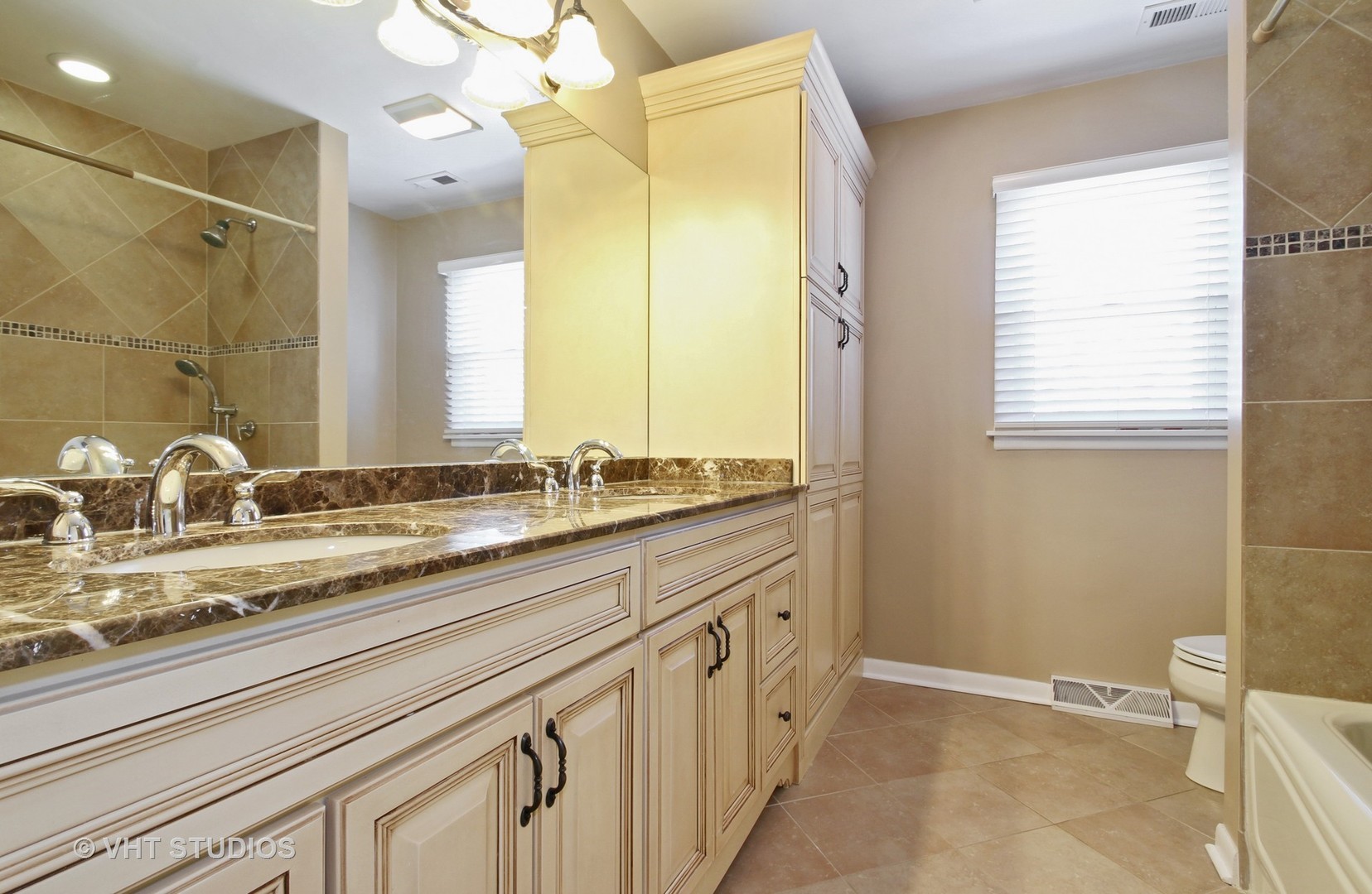 2048 Clover Road Northbrook, IL 60062 - Photo 19 of 28