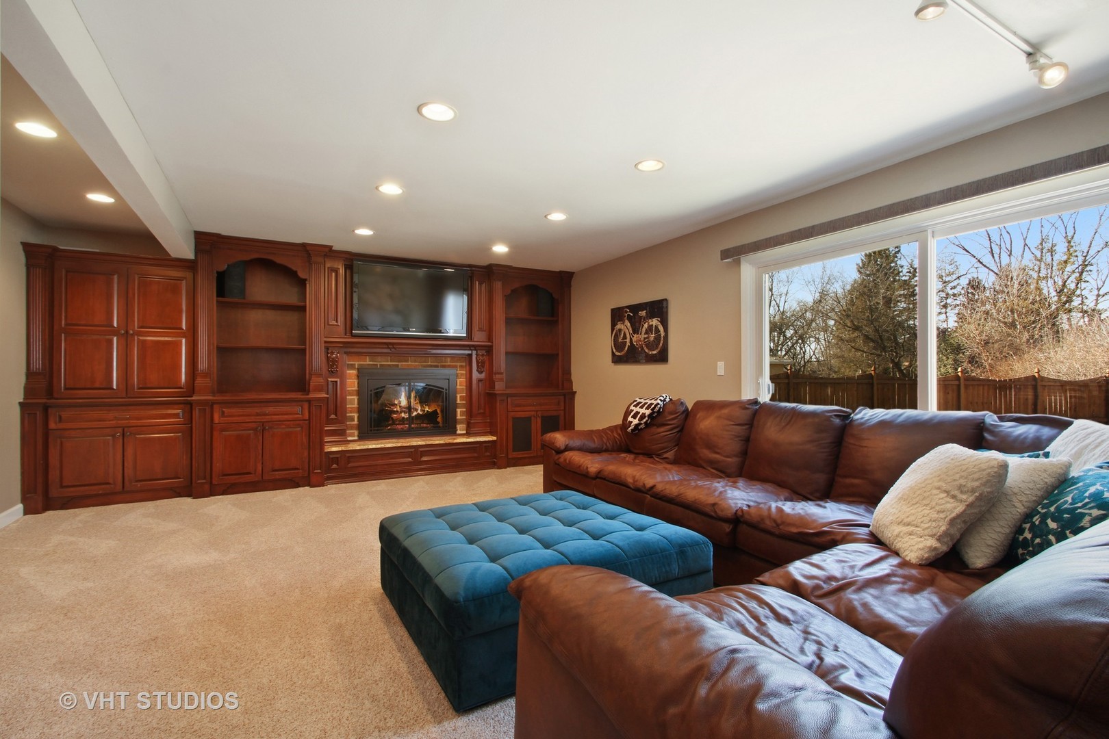 2048 Clover Road Northbrook, IL 60062 - Photo 10 of 28
