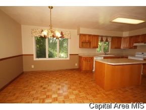 857 Roanoke Drive Springfield, IL 62702 - Photo 6 of 12