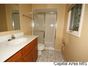 857 Roanoke Drive Springfield, IL 62702 - Photo 9 of 12