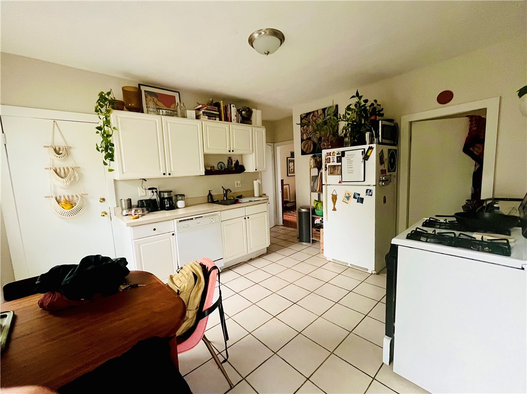 5 Lee Street Providence, RI 02903 - Photo 4 of 12