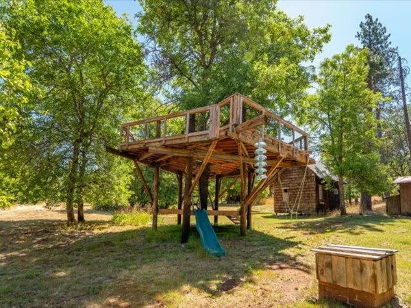 $849,000 | 125 Old Orchard, Weaverville, CA 96093