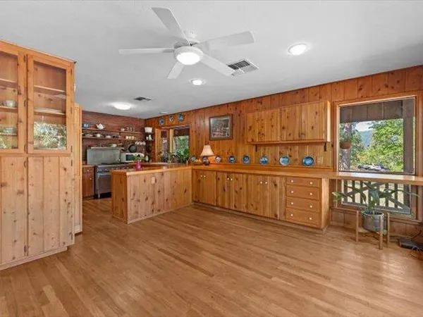 $849,000 | 125 Old Orchard, Weaverville, CA 96093