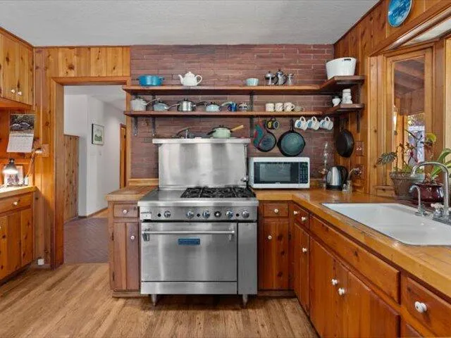 $849,000 | 125 Old Orchard, Weaverville, CA 96093