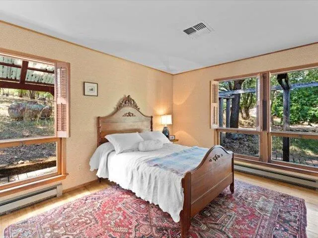 $849,000 | 125 Old Orchard, Weaverville, CA 96093