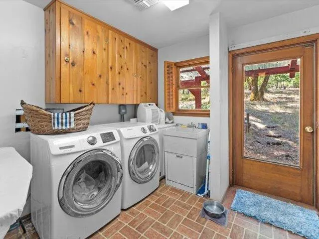 $849,000 | 125 Old Orchard, Weaverville, CA 96093