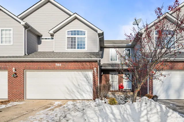 $299,900 | 586 Boulder Drive, Morris, IL 60450