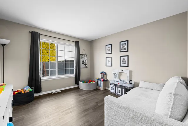 $299,900 | 586 Boulder Drive, Morris, IL 60450