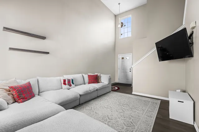 $299,900 | 586 Boulder Drive, Morris, IL 60450