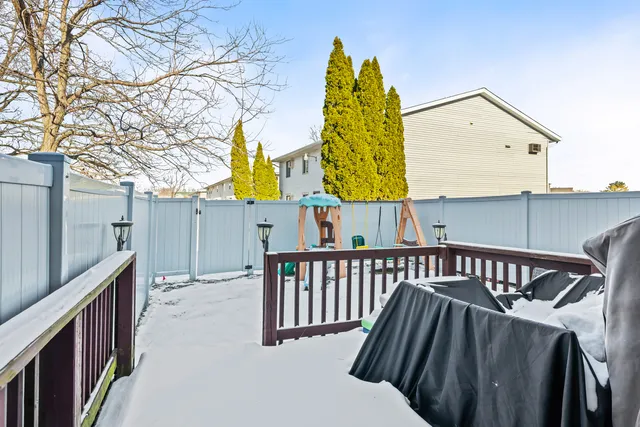 $299,900 | 586 Boulder Drive, Morris, IL 60450