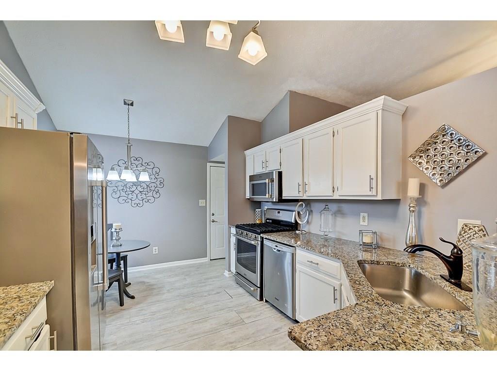 3024 Sable Ridge Lane Greenwood, IN 46142 - Photo 9 of 27 Gallery Image 9