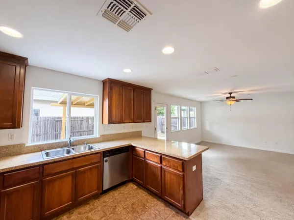 $482,000 | 251 Sugnet Way, Sacramento, CA 95838