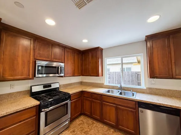 $482,000 | 251 Sugnet Way, Sacramento, CA 95838